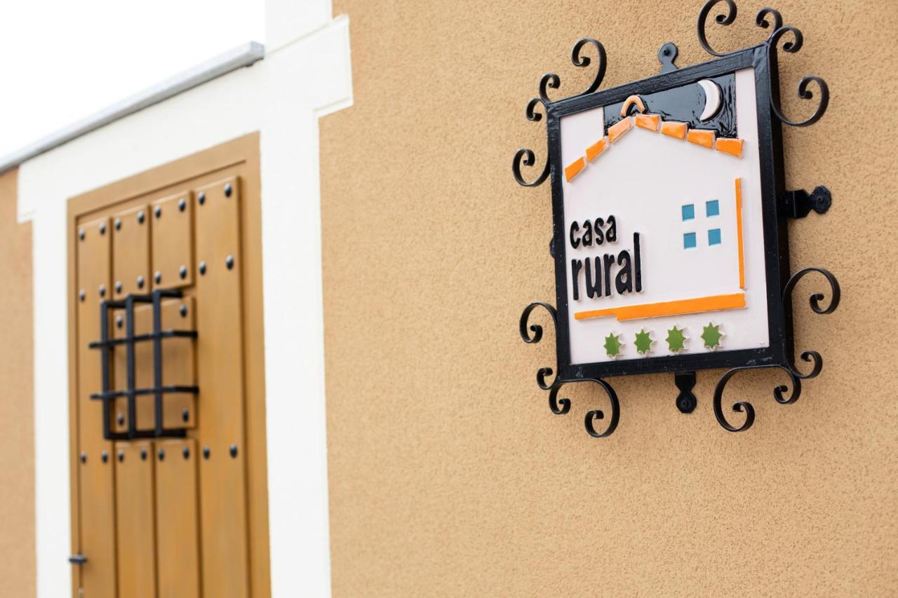 La Casa De Los Bisa Villa Sanchidrian Екстериор снимка